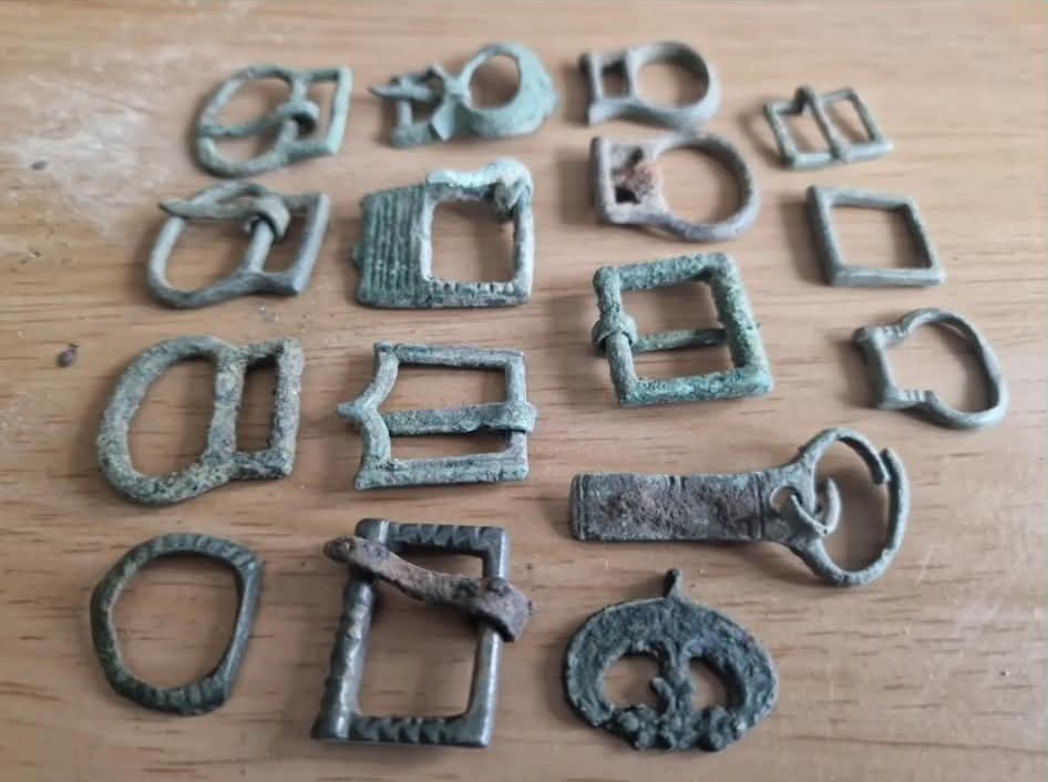Mixed field finds
